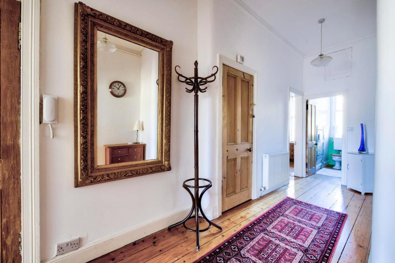 Guestready - Central & Comfortable 2Br Apartment Edinburgh Exterior photo